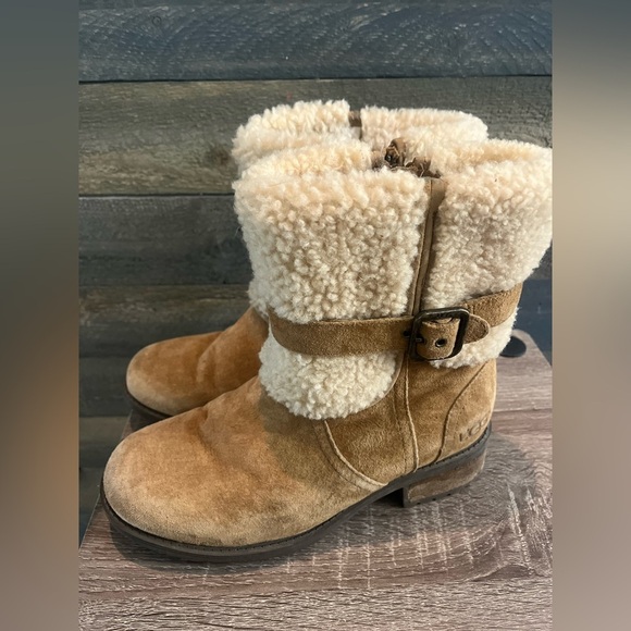 UGG Blayre Il Buckle Sheepskin Collared Boot Size 5.5 Brown Ankle Boot - Picture 9 of 13